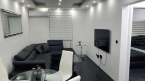 DMB ROOM, Novi Sad